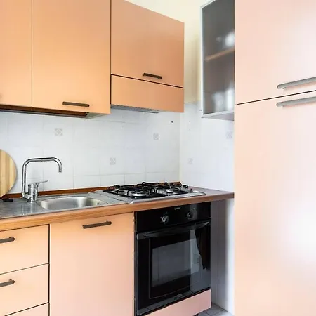 Apartment Centrale Vicino Spiagge E Ciclabile + Box-auto ! *