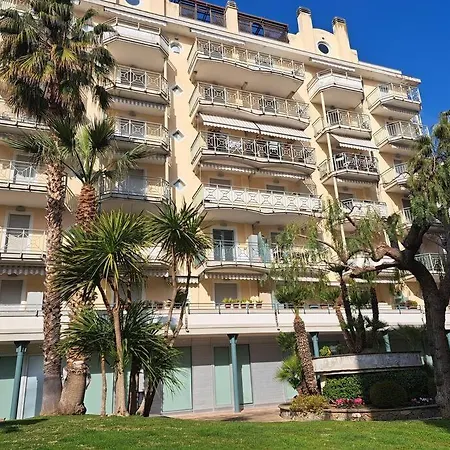 Centrale Vicino Spiagge E Ciclabile + Box-auto ! Apartment *