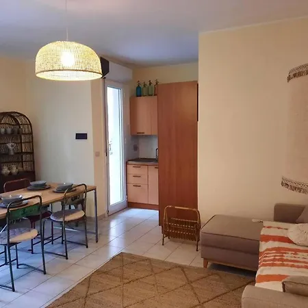 Apartment Centrale Vicino Spiagge E Ciclabile + Box-auto ! *