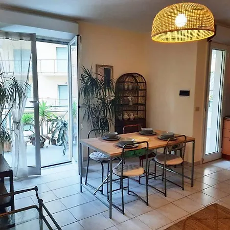 Apartment Centrale Vicino Spiagge E Ciclabile + Box-auto ! Arma di Taggia